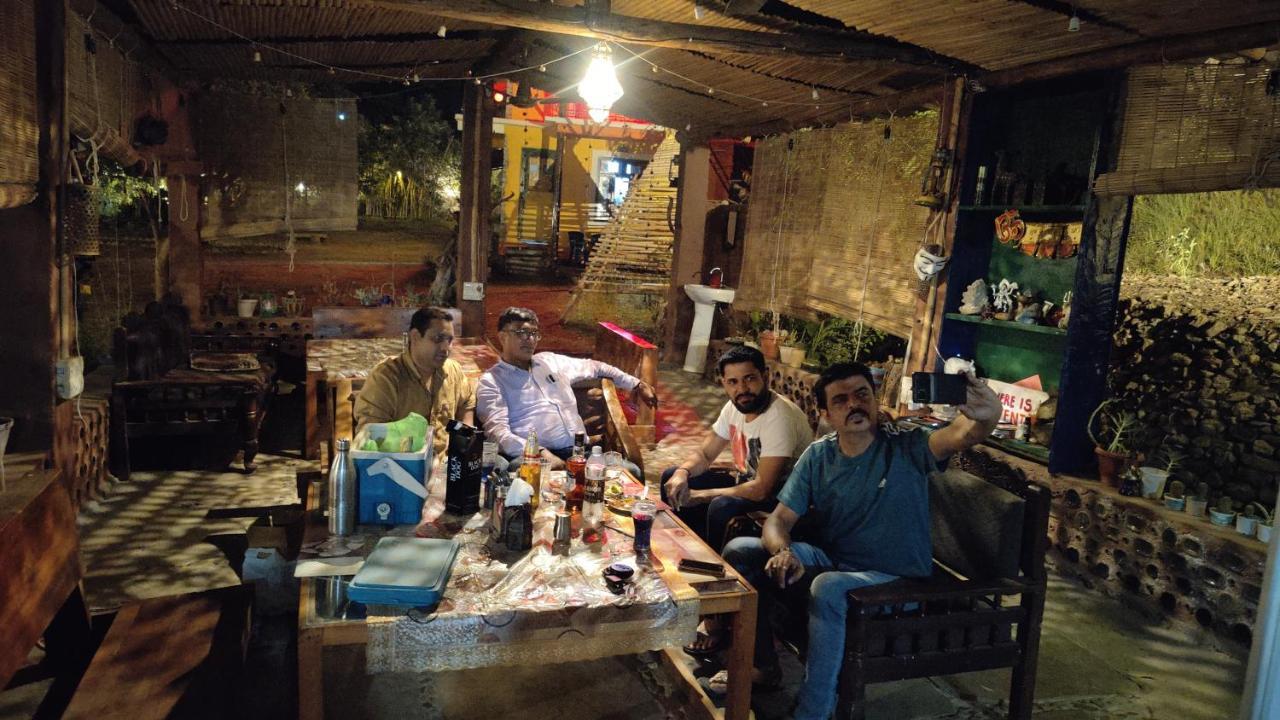 Hobo Huts By The Riverside Panuānaula المظهر الخارجي الصورة