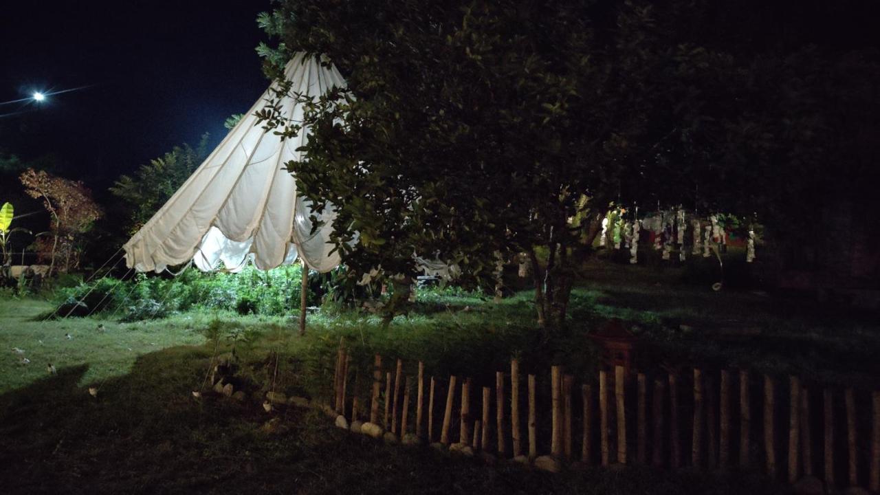 Hobo Huts By The Riverside Panuānaula المظهر الخارجي الصورة