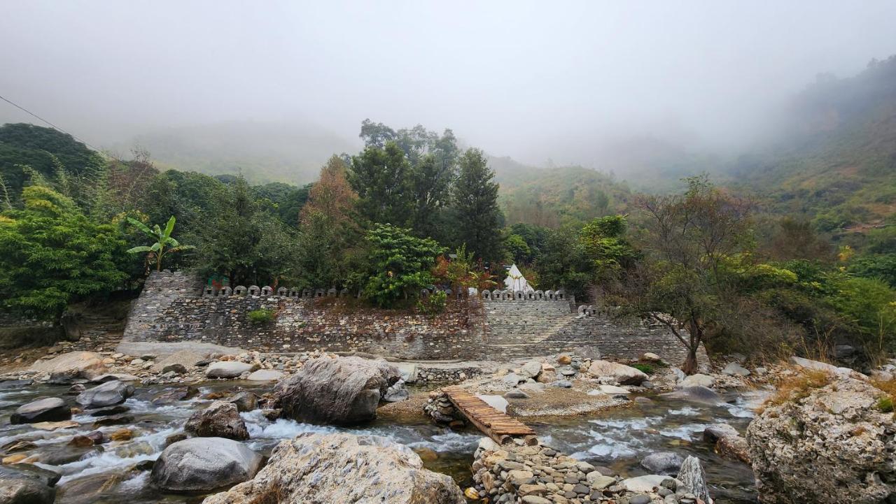 Hobo Huts By The Riverside Panuānaula المظهر الخارجي الصورة