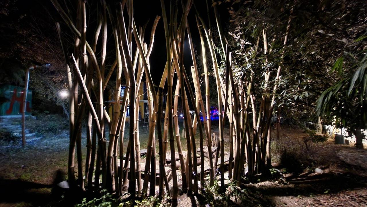 Hobo Huts By The Riverside Panuānaula المظهر الخارجي الصورة