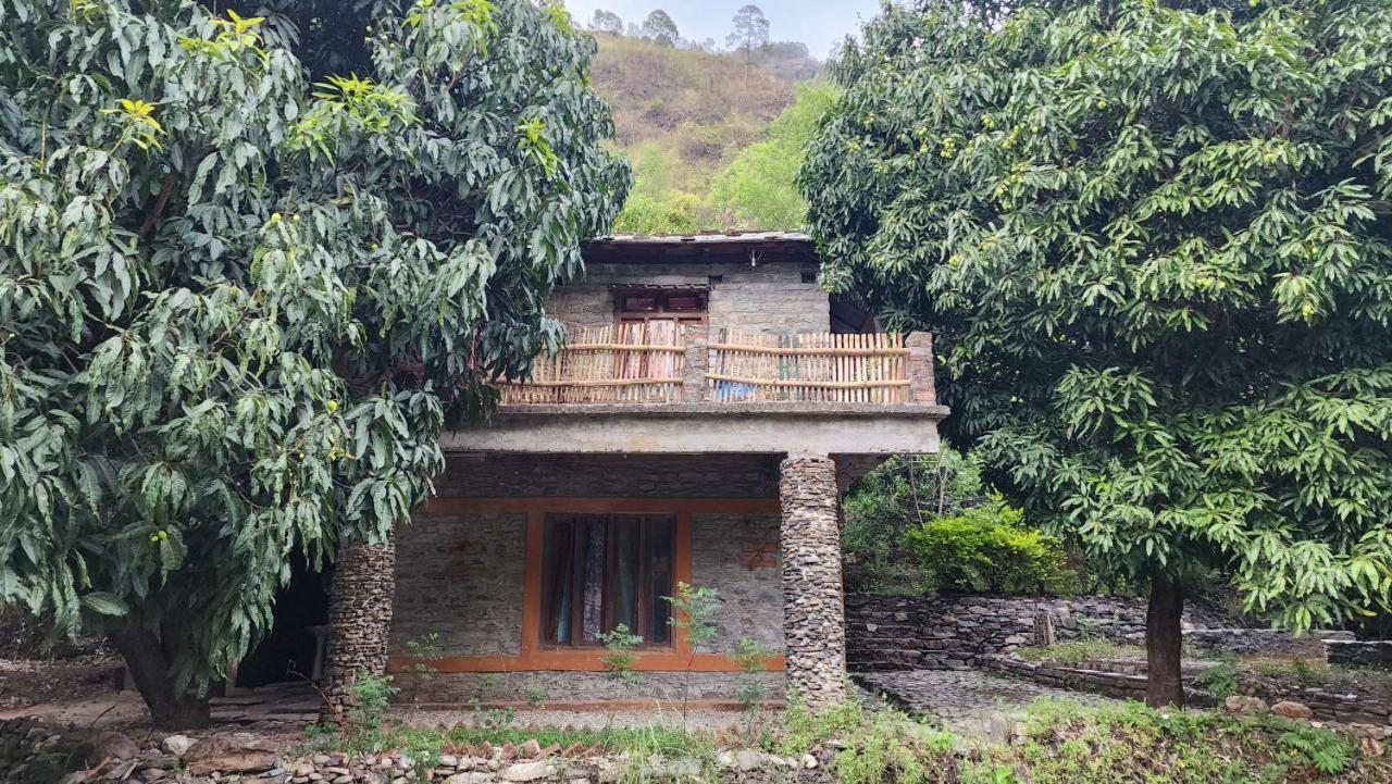 Hobo Huts By The Riverside Panuānaula المظهر الخارجي الصورة
